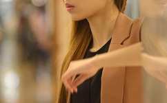 25岁女高中生未增删翻译中文翻译英语樱花